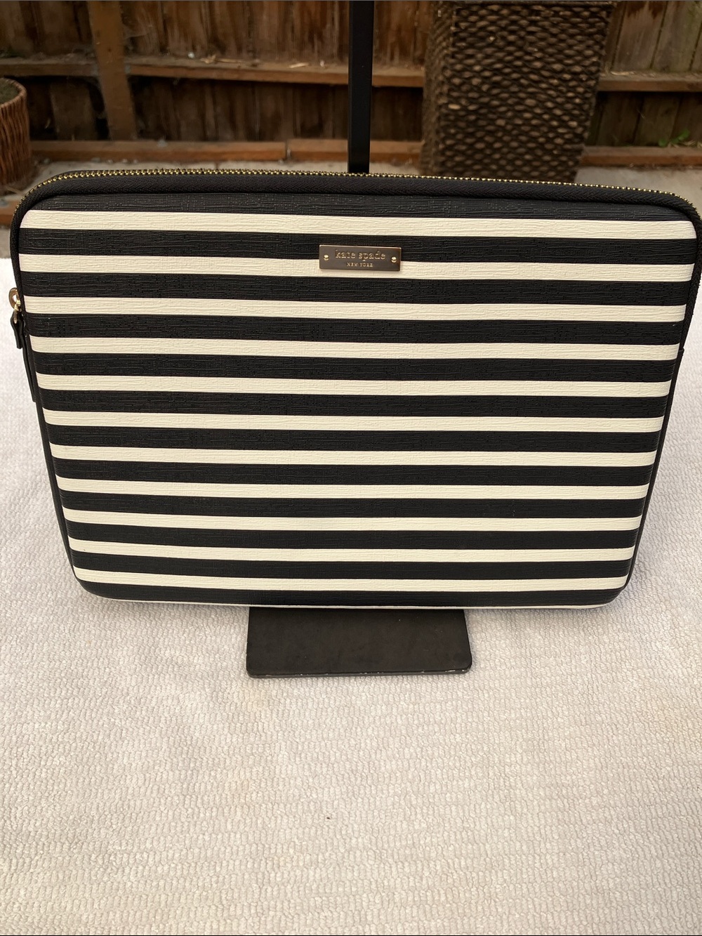 NWOT Kate Spade Black & White Tablet iPad Case